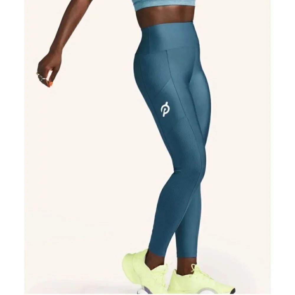 PELOTON Show Up
Pocket Legging Size XXL NWOT